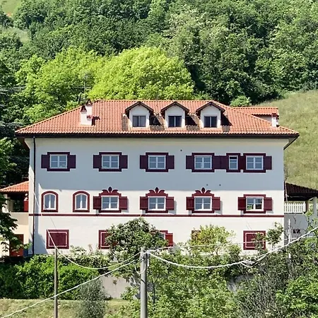 Estate: Conference & Leisure Retreat For 20 Villa *
