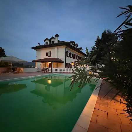 ヴィラ Large For 20 Guests On Large Estate With Private Pool And Tennis Court Big Conference With Facilities Villaitaly Eu カイロ・モンテノッテ