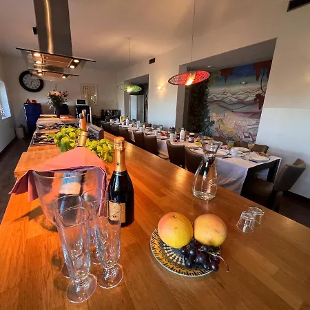 Villa Estate: Conference & Leisure Retreat For 20