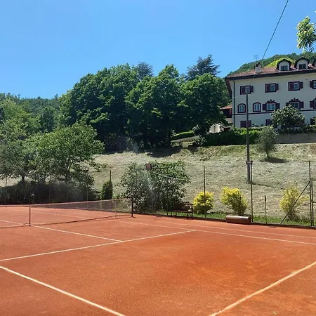 Estate: Conference & Leisure Retreat For 20 Villa Cairo Montenotte