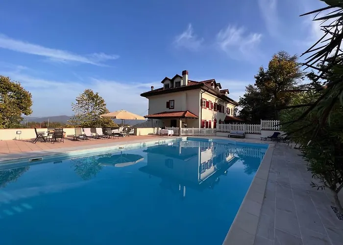 Large For 20 Guests On Large Estate With Private Pool And Tennis Court Big Conference With Facilities Villaitaly Eu Cairo Montenotte